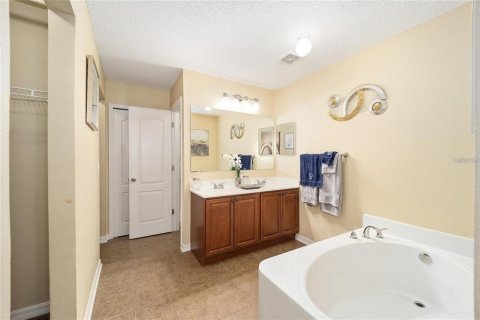 Casa en alquiler en Alachua, Florida, 4 dormitorios, 260.5 m2 № 1802120 - foto 17