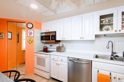 Copropriété à vendre à Sarasota, Floride: 2 chambres, 112.5 m2 № 2212745 - photo 10