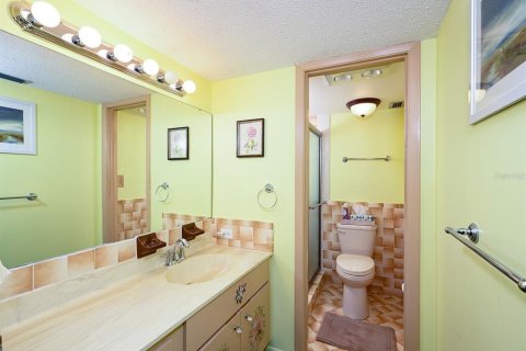 Copropriété à vendre à Sarasota, Floride: 2 chambres, 112.5 m2 № 2212745 - photo 28