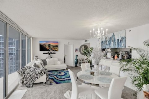 Condominio en venta en North Bay Village, Florida, 2 dormitorios, 95.69 m2 № 1753908 - foto 14