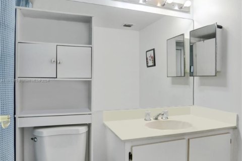 Condominio en venta en North Bay Village, Florida, 2 dormitorios, 95.69 m2 № 1753908 - foto 8