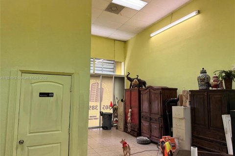 Commercial property in Miami, Florida № 2082763 - photo 7