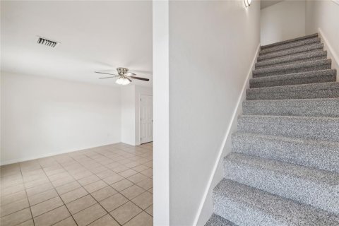 Снять в аренду таунхаус в Киссимми, Флорида 3 комнаты, 112.69м2, № 1426359 - фото 3