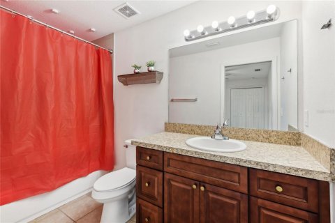 Снять в аренду таунхаус в Киссимми, Флорида 3 комнаты, 112.69м2, № 1426359 - фото 16