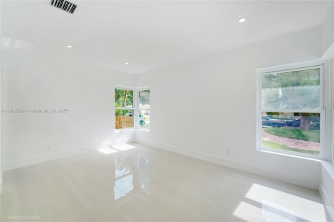 Villa ou maison à vendre à Miami Shores, Floride: 3 chambres, 204.38 m2 № 1966819 - photo 24