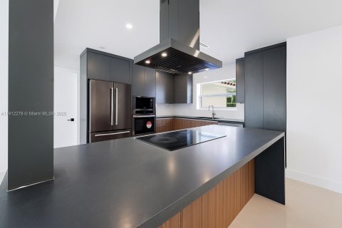 Villa ou maison à vendre à Miami Shores, Floride: 3 chambres, 204.38 m2 № 1966819 - photo 4