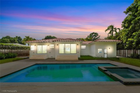 Villa ou maison à vendre à Miami Shores, Floride: 3 chambres, 204.38 m2 № 1966819 - photo 1
