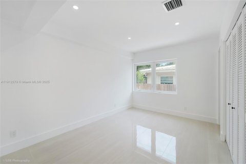 Villa ou maison à vendre à Miami Shores, Floride: 3 chambres, 204.38 m2 № 1966819 - photo 15