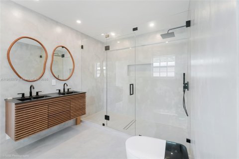 Villa ou maison à vendre à Miami Shores, Floride: 3 chambres, 204.38 m2 № 1966819 - photo 16
