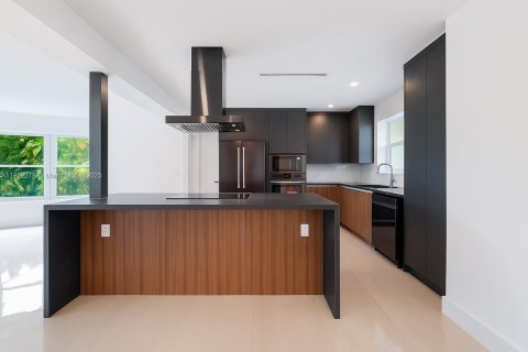 Villa ou maison à vendre à Miami Shores, Floride: 3 chambres, 204.38 m2 № 1966819 - photo 3