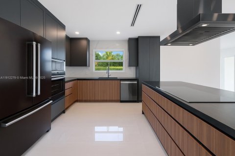 Villa ou maison à vendre à Miami Shores, Floride: 3 chambres, 204.38 m2 № 1966819 - photo 2