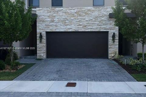 Touwnhouse à vendre à Doral, Floride: 3 chambres, 177.44 m2 № 1920112 - photo 2