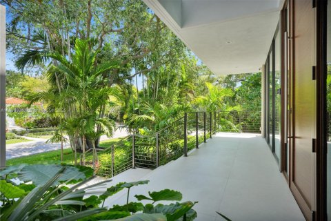 House in Key Biscayne, Florida 5 bedrooms, 332.96 sq.m. № 1940989 - photo 6