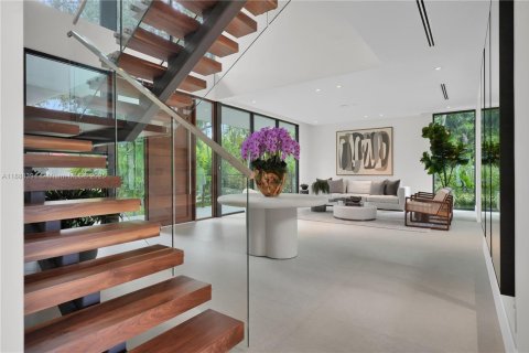 House in Key Biscayne, Florida 5 bedrooms, 332.96 sq.m. № 1940989 - photo 7