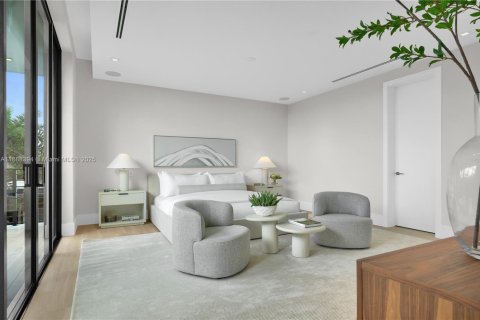 House in Key Biscayne, Florida 5 bedrooms, 332.96 sq.m. № 1940989 - photo 20