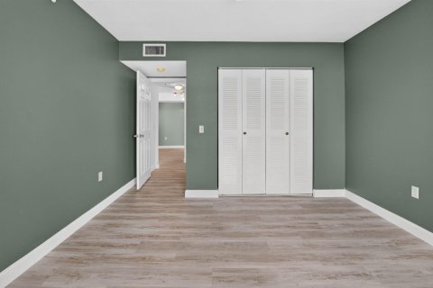 Condo in Boynton Beach, Florida, 2 bedrooms  № 2420748 - photo 23
