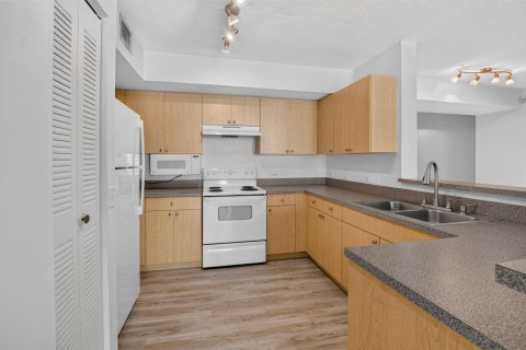 Condo in Boynton Beach, Florida, 2 bedrooms  № 2420748 - photo 14