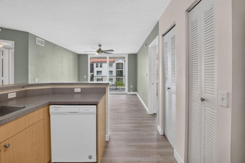 Condo in Boynton Beach, Florida, 2 bedrooms  № 2420748 - photo 16