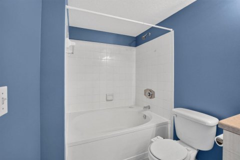 Condo in Boynton Beach, Florida, 2 bedrooms  № 2420748 - photo 21