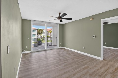 Condo in Boynton Beach, Florida, 2 bedrooms  № 2420748 - photo 11