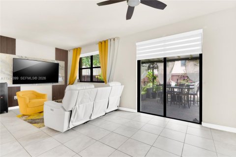 Casa en venta en Homestead, Florida, 4 dormitorios, 257.99 m2 № 2045639 - foto 17