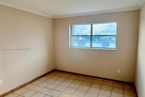 Copropriété à louer à Miami, Floride: 1 chambre, 54.91 m2 № 2385093 - photo 15