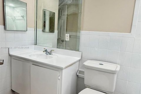 Copropriété à louer à Miami, Floride: 1 chambre, 54.91 m2 № 2385093 - photo 4