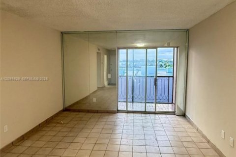 Copropriété à louer à Miami, Floride: 1 chambre, 54.91 m2 № 2385093 - photo 11