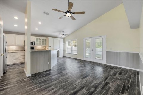 Villa ou maison à vendre à New Smyrna Beach, Floride: 3 chambres, 206.89 m2 № 1835038 - photo 19