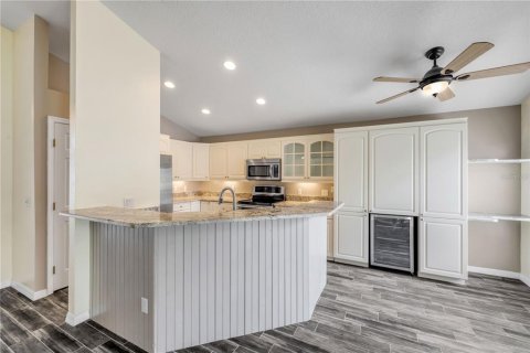 Villa ou maison à vendre à New Smyrna Beach, Floride: 3 chambres, 206.89 m2 № 1835038 - photo 21