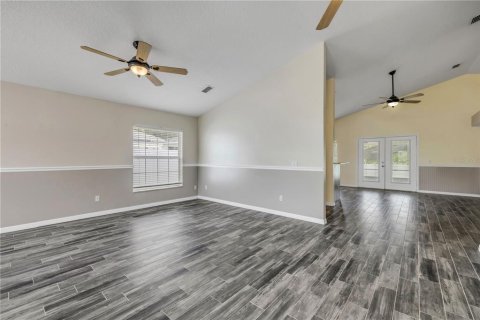 Villa ou maison à vendre à New Smyrna Beach, Floride: 3 chambres, 206.89 m2 № 1835038 - photo 16