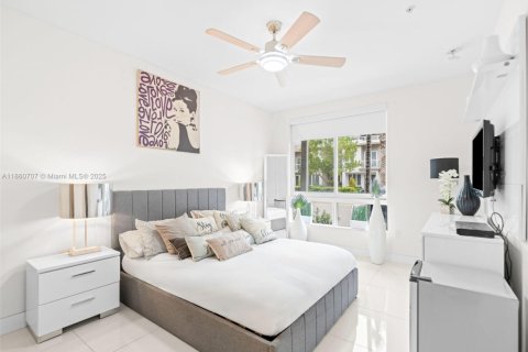 Townhouse in LANDMARK in Doral, Florida 3 bedrooms, 246.56 sq.m. № 1892106 - photo 8