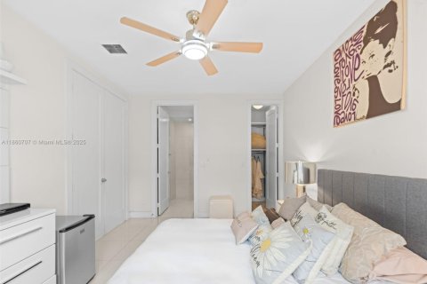 Townhouse in LANDMARK in Doral, Florida 3 bedrooms, 246.56 sq.m. № 1892106 - photo 9