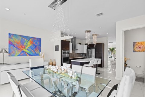 Townhouse in LANDMARK in Doral, Florida 3 bedrooms, 246.56 sq.m. № 1892106 - photo 22