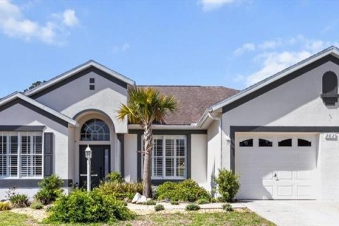 House in Beverly Hills, Florida 2 bedrooms, 184.04 sq.m. № 1648357 - photo 1