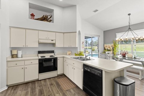 House in Beverly Hills, Florida 2 bedrooms, 184.04 sq.m. № 1648357 - photo 14