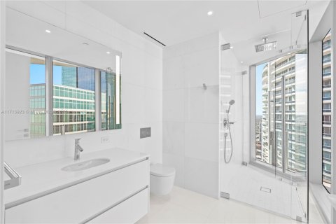 Condominio en venta en Miami, Florida, 2 dormitorios, 198.16 m2 № 1467756 - foto 25