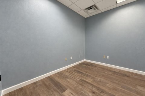 Immobilier commercial à louer à Orlando, Floride: 70.79 m2 № 2415180 - photo 11