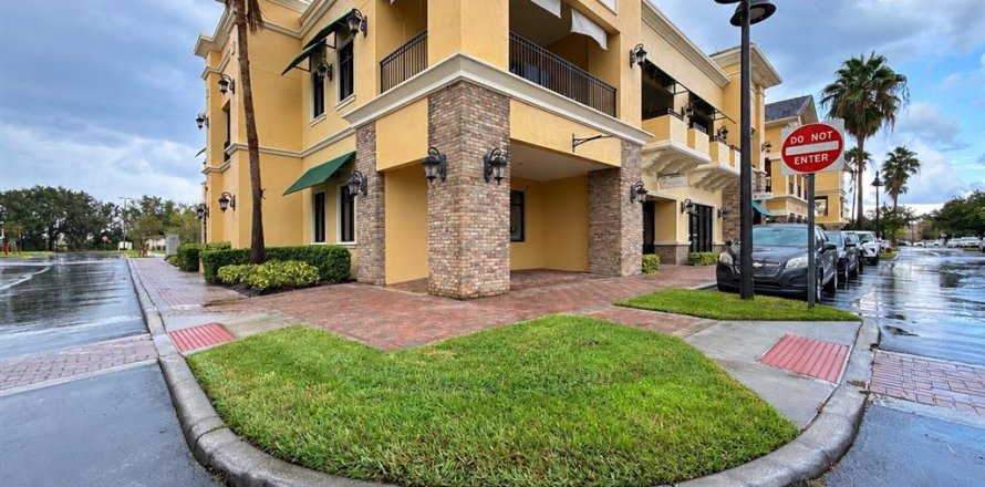 Immobilier commercial à Orlando, Floride 70.79 m2 № 2415180