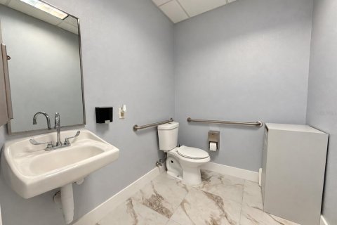 Immobilier commercial à louer à Orlando, Floride: 70.79 m2 № 2415180 - photo 15
