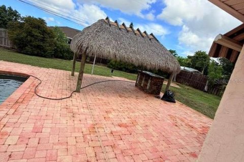 House in Cape Coral, Florida 3 bedrooms, 150.69 sq.m. № 2201847 - photo 21