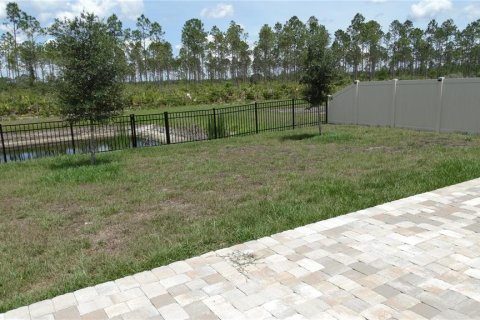 House in Kissimmee, Florida 3 bedrooms, 139.91 sq.m. № 2210513 - photo 11