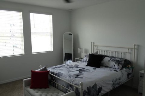 House in Kissimmee, Florida 3 bedrooms, 139.91 sq.m. № 2210513 - photo 18