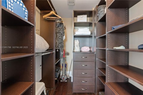 Снять в аренду кондоминиум в Майами-Бич, Флорида 2 спальни, 131.92м2, № 1990633 - фото 26