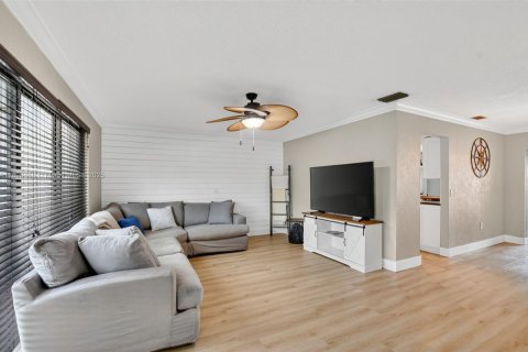 Casa en venta en Sunrise, Florida, 2 dormitorios, 133.59 m2 № 1950721 - foto 4