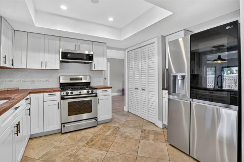 Casa en venta en Sunrise, Florida, 2 dormitorios, 133.59 m2 № 1950721 - foto 11