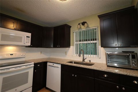 House in Ocala, Florida 2 bedrooms, 132.29 sq.m. № 1801785 - photo 8