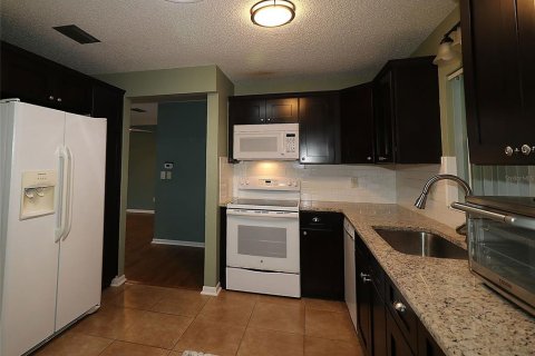House in Ocala, Florida 2 bedrooms, 132.29 sq.m. № 1801785 - photo 6