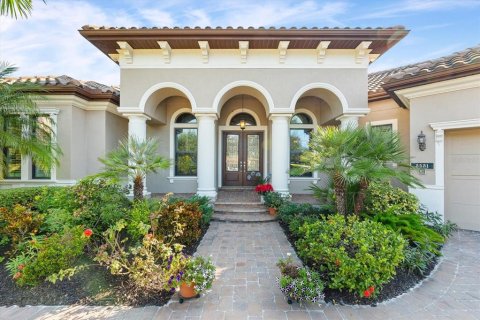 House in Sarasota, Florida 3 bedrooms, 295.62 sq.m. № 2099628