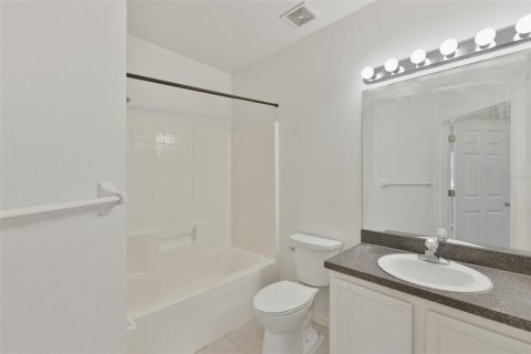 Condo in Riverview, Florida, 3 bedrooms № 2207919 - photo 10